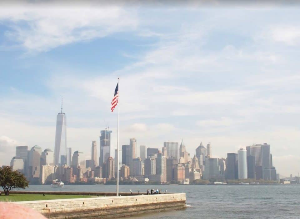Met de boot naar het Liberty Statue; prachtig uitzicht op Manhattan!